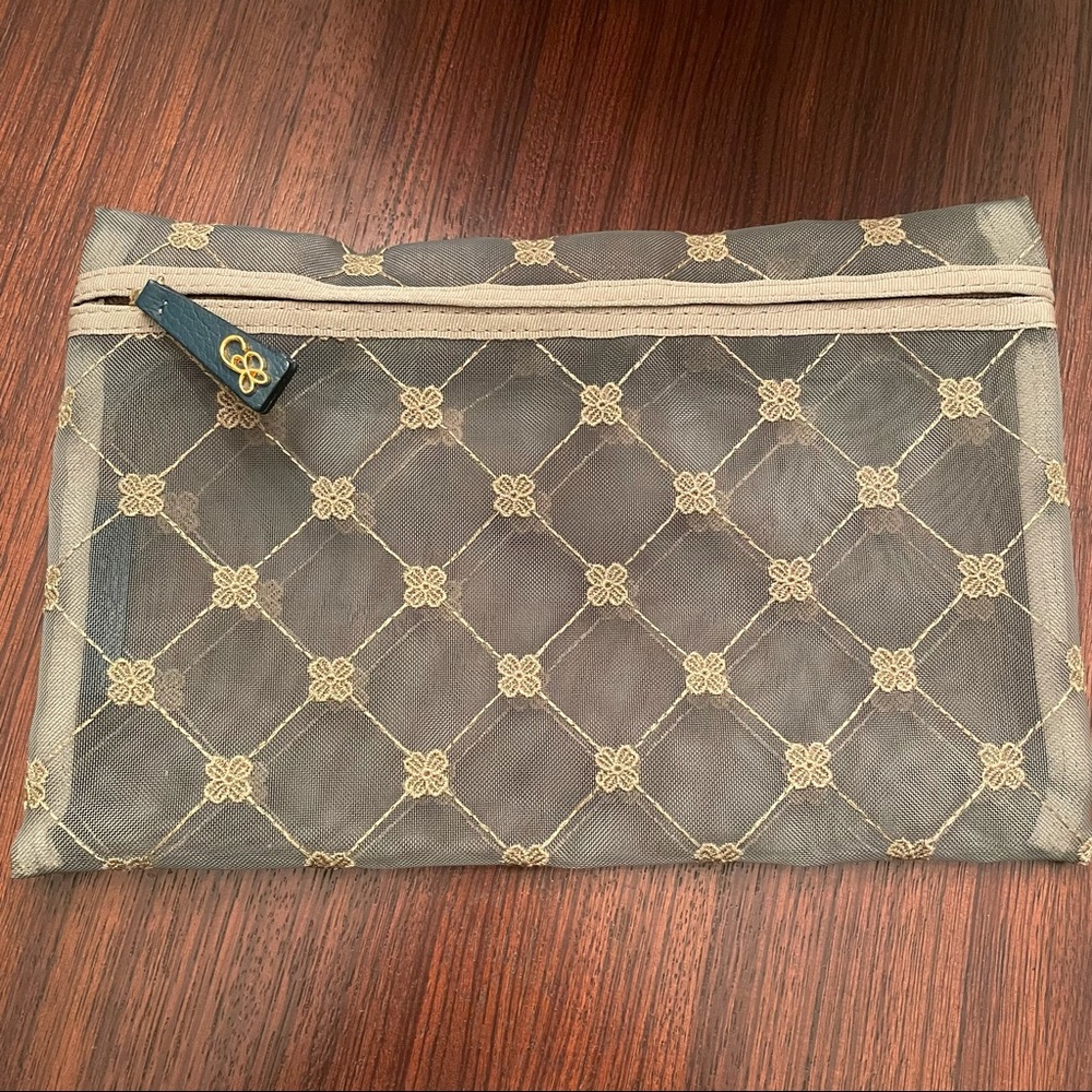 CRUCIANI ITALY mesh clutch NWOT